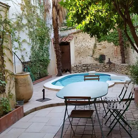 Holiday Rue Saint Ferreol 度假居 *